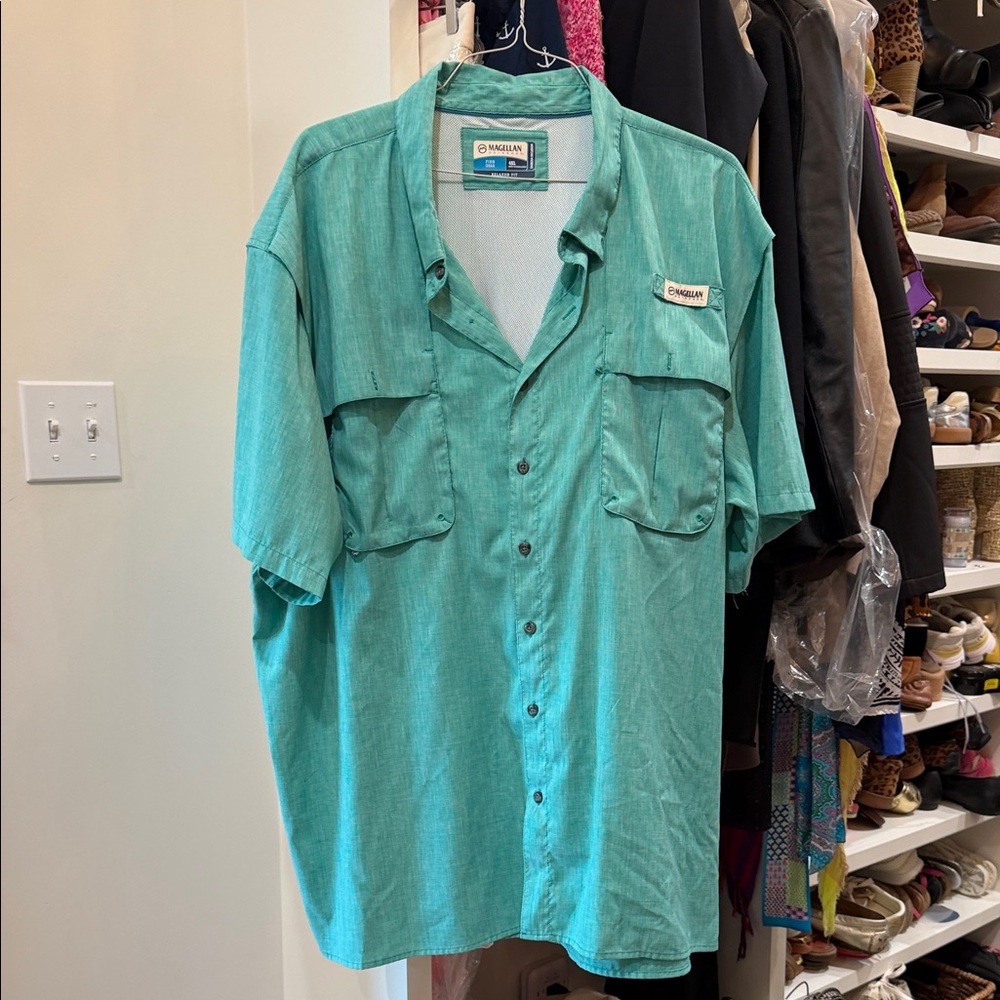 Columbia Men's Teal Button Down Shirt